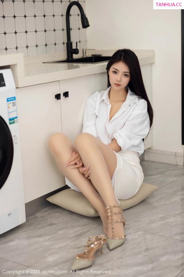 可乐Vicky  [XiuRen]高清写真图 2023.11.02 No.7601 可乐Vicky 美腿短裙第68张图片